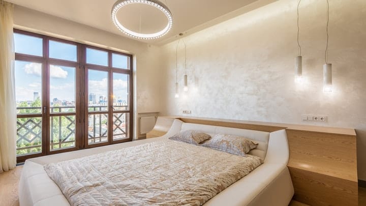 Cómo elegir lámparas de techo para las mesitas de noche (sin perder funcionalidad ni estilo)